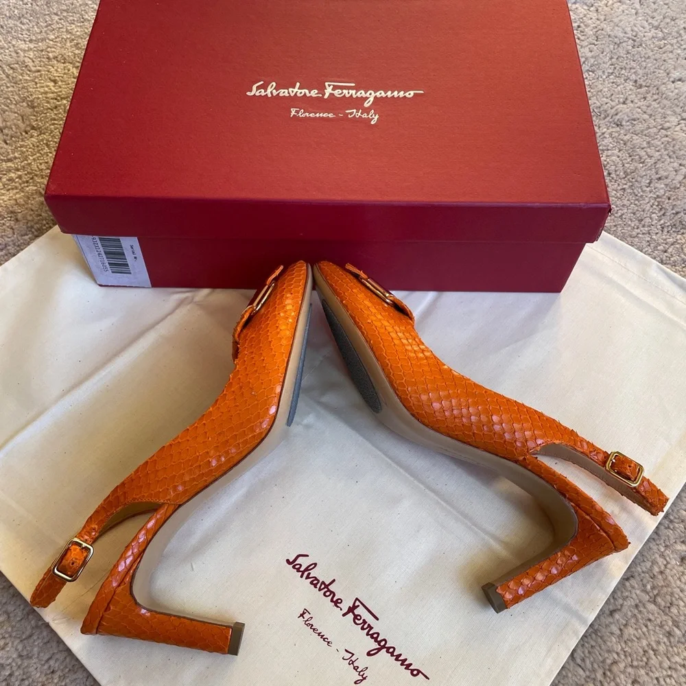 SALVATORE FERRAGAMO Gardenia Python Skin Orange Pebble Calf Heels Size 5 1/2 C - Picture 5 of 11